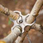 Uchwyt Na Trójnóg Kempingowy/ Bushcraftowy BPS Knives Camping Tripod Board z Łańcuchem i Skórzanym Etui - obrazek 2